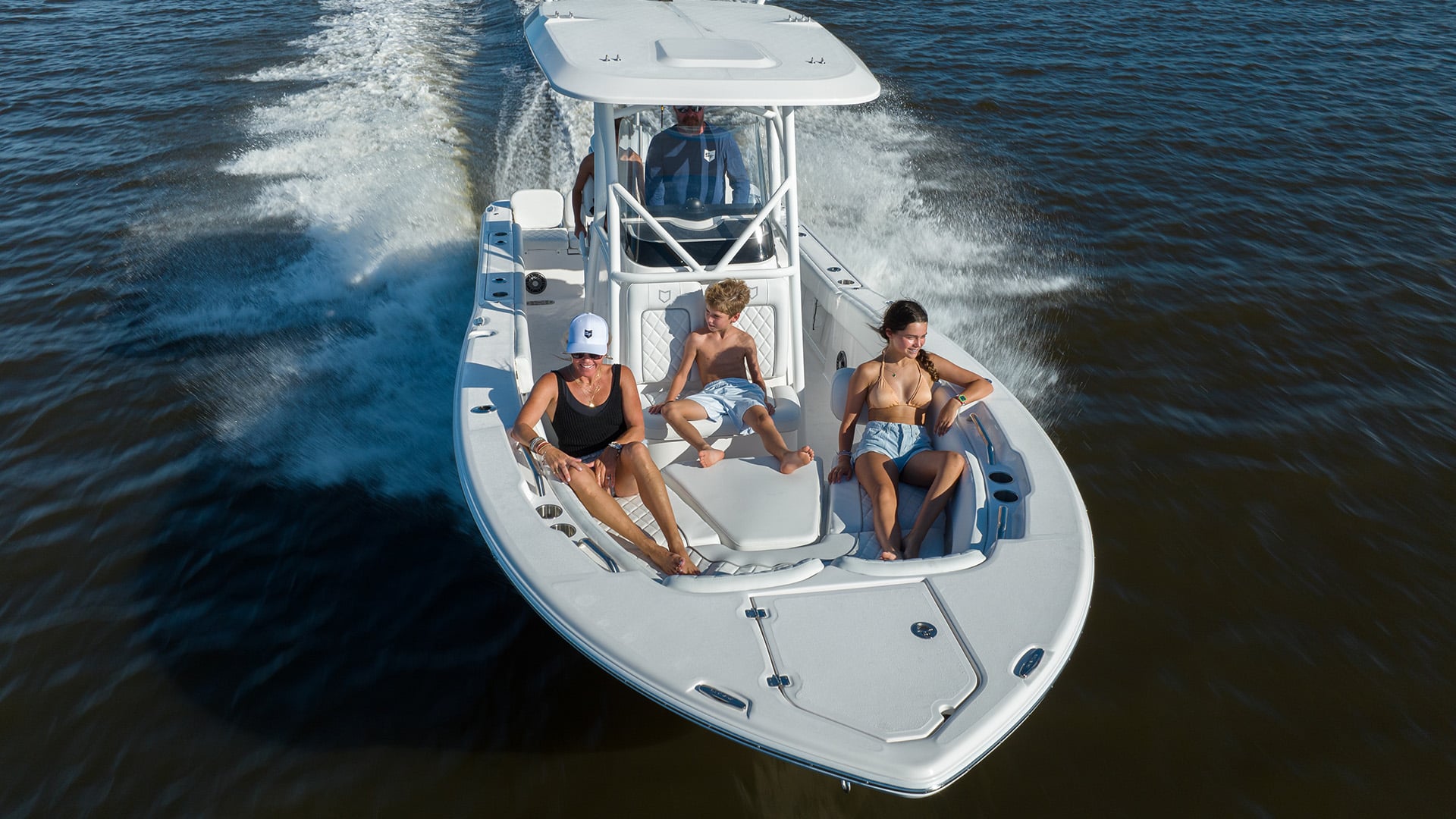 CEO Freddy Renken, a 3rd generation boat manufacturer, founded the Sea Fox Boat Company in 1995.