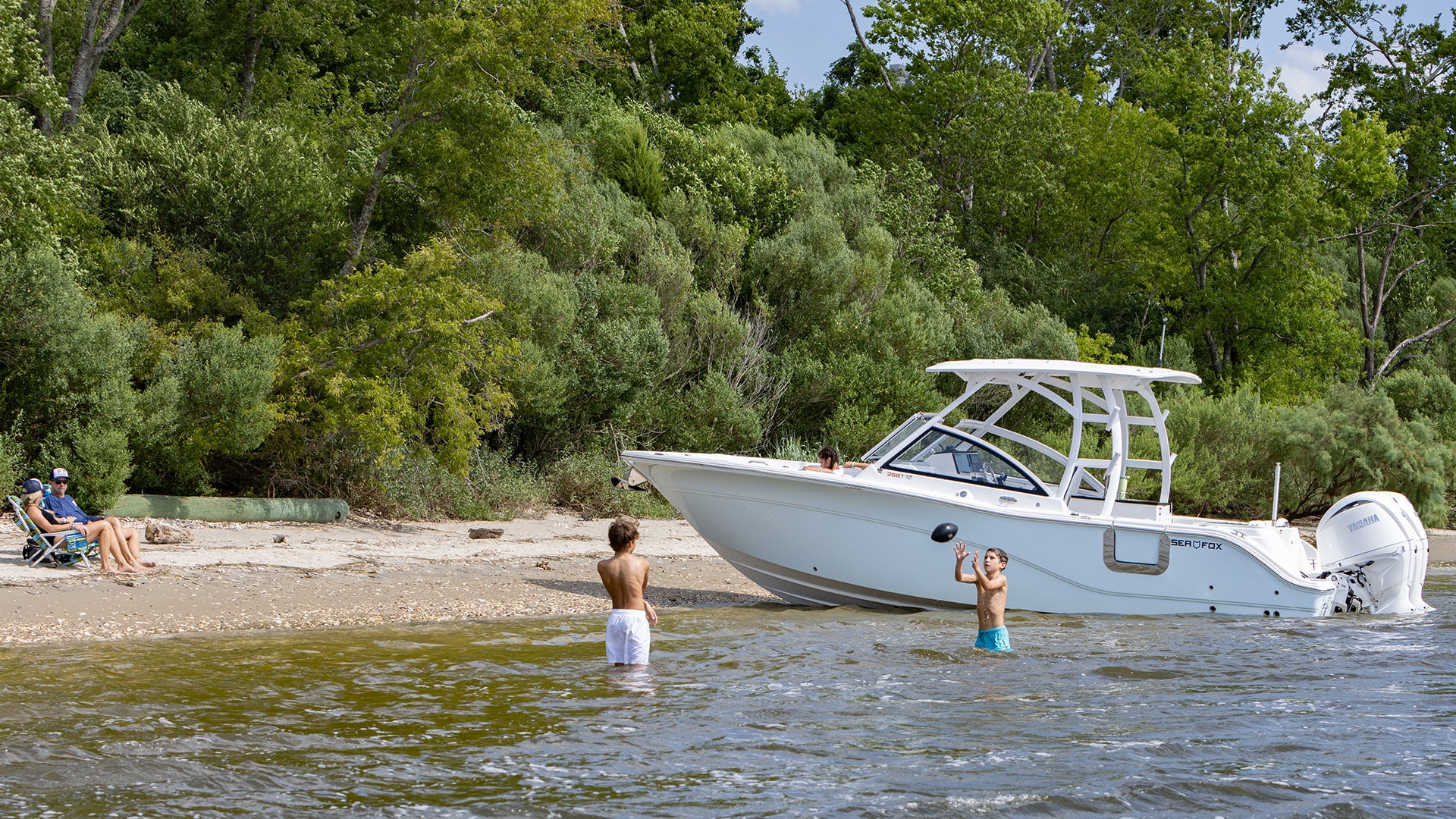 CEO Freddy Renken, a 3rd generation boat manufacturer, founded the Sea Fox Boat Company in 1995.