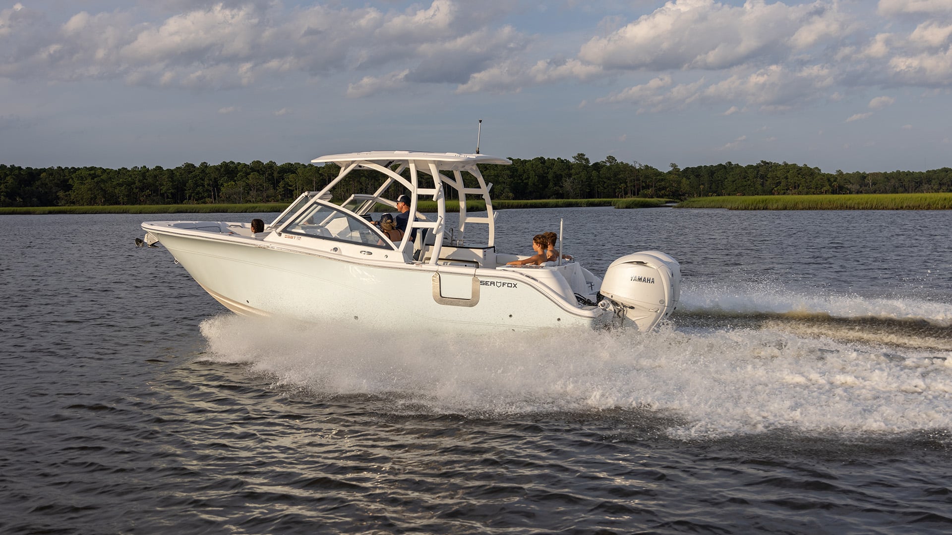 CEO Freddy Renken, a 3rd generation boat manufacturer, founded the Sea Fox Boat Company in 1995.